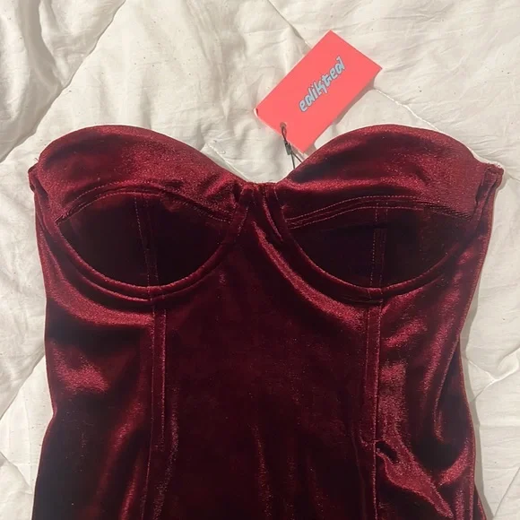 NWT EDIKTED Cinnamon Velvet Cupped Mini Strapless Dress!! - Picture 5 of 11